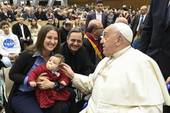 Papa Francesco: "Abusi sui bambini e sfruttamento minorile atrocità e gravissima violazione dei comandamenti di Dio"