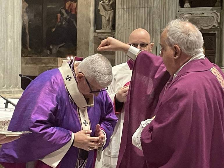 L'Arcivescovo nella S. Messa delle Ceneri: "Quaresima, tempo che ci prepara con fede alla Pasqua"