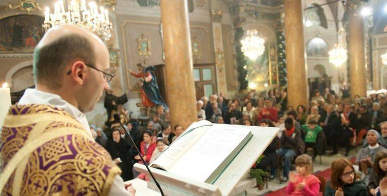 Sosteniamo i sacerdoti! Don Stefano Colombelli: a Sestri, in fabbrica e nel mondo della formazione professionale