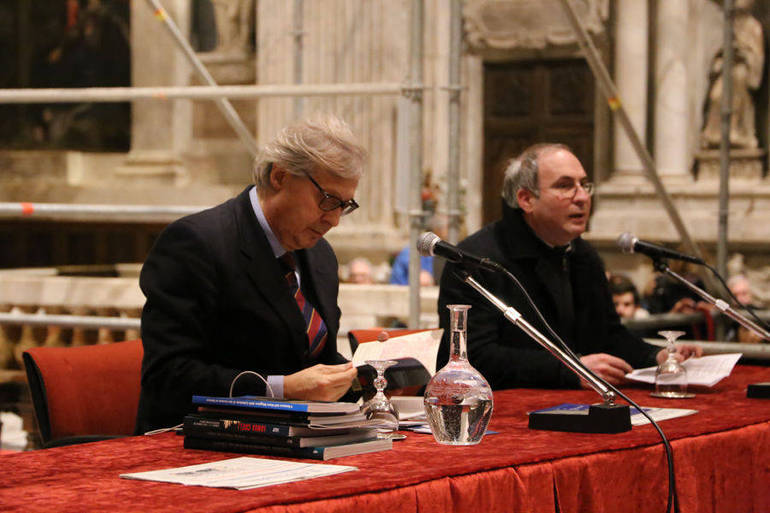 03_Vittorio Sgarbi e Padre Mauro De Gioia / Cattedrale Aperta: la  conferenza di Vittorio Sgarbi / Foto / Gallery / Home - Il Cittadino di  Genova