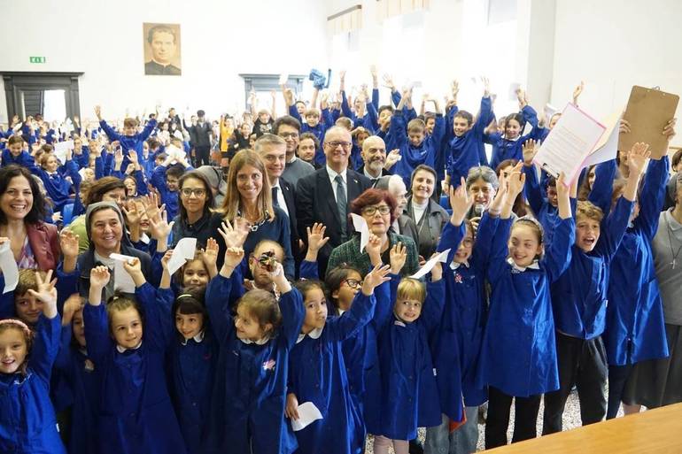 Il Ministro Valditara ha visitato l'Istituto Maria Ausiliatrice